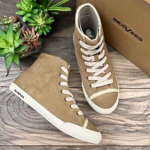 NIB SeaVees Army Issue High Wintertide High Top Sneaker Plush Lined Sand 8